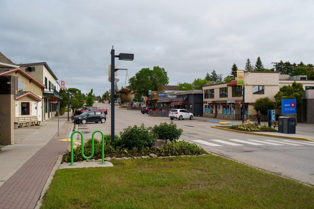 The Grizzly House I Sleep 7 I Patio & Bbq I 55 Tv Apartment Invermere Exterior photo