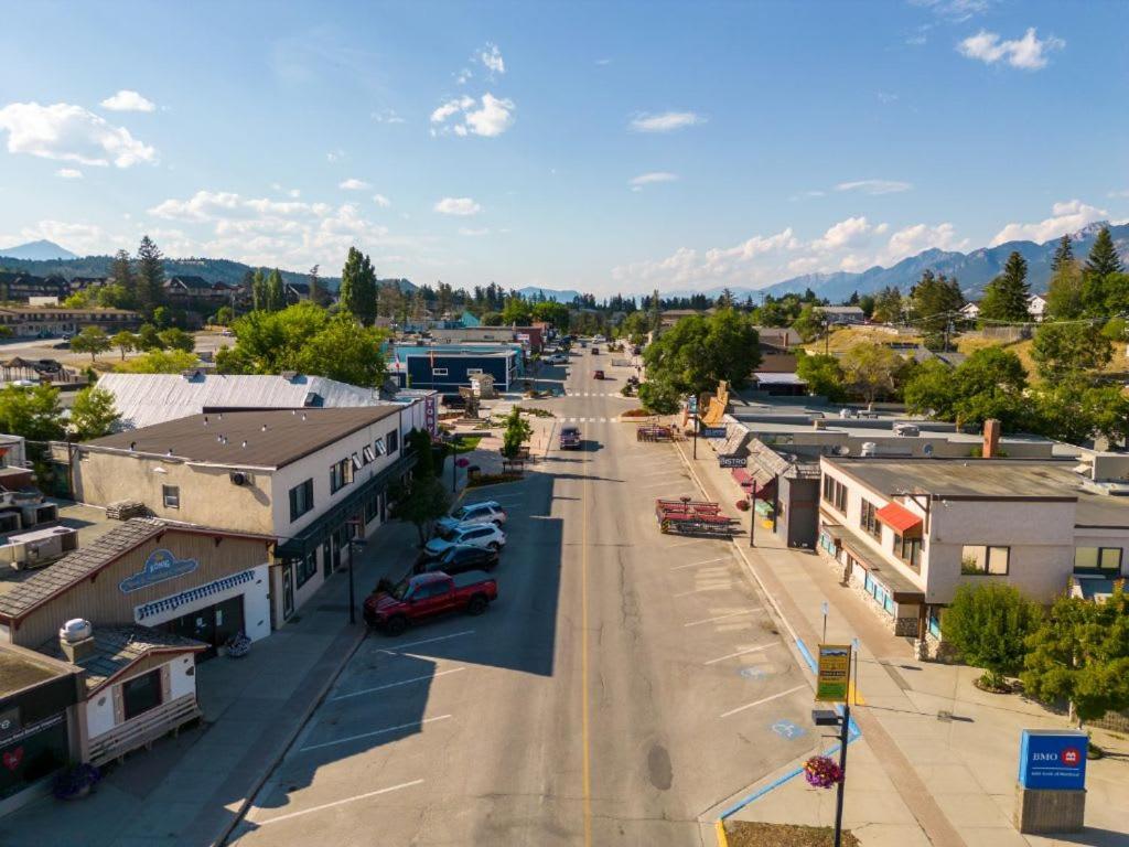 The Grizzly House I Sleep 7 I Patio & Bbq I 55 Tv Apartment Invermere Exterior photo